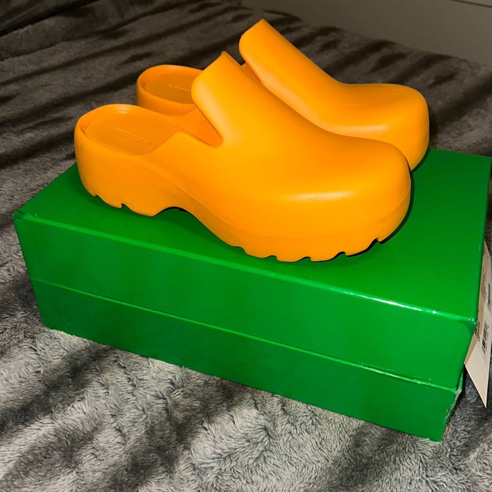 Bottega Veneta Tangerine Gel Rubber Mules